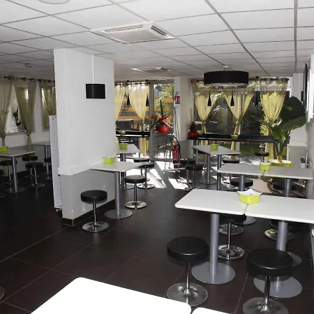 Ibis Budget Palais Nikaia فندق