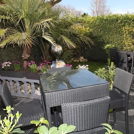 Ibis Budget Palais Nikaia فندق